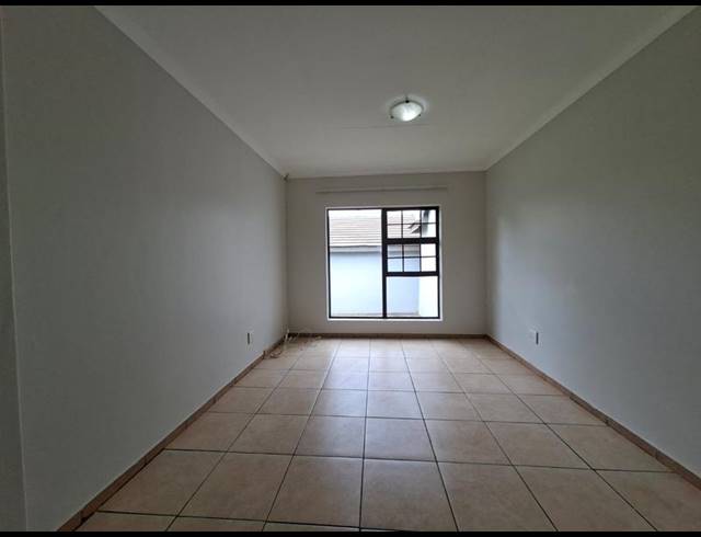 2 BEDROOM TOWNHOUSE FOR SALE IN VALLEY VIEW ESTATE